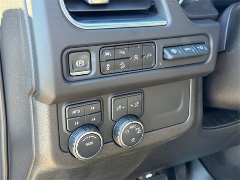 Used 2021 Chevrolet Tahoe High Country image 24