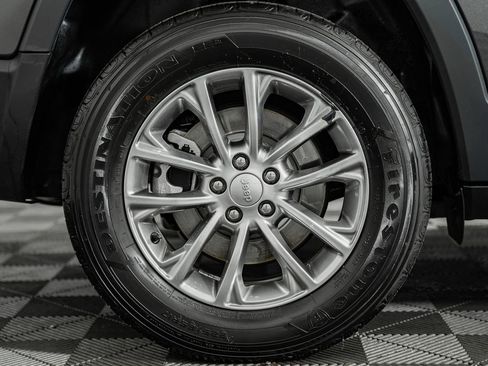 Used 2021 Jeep Cherokee Latitude Lux w/ Sun & Sound Group image 20