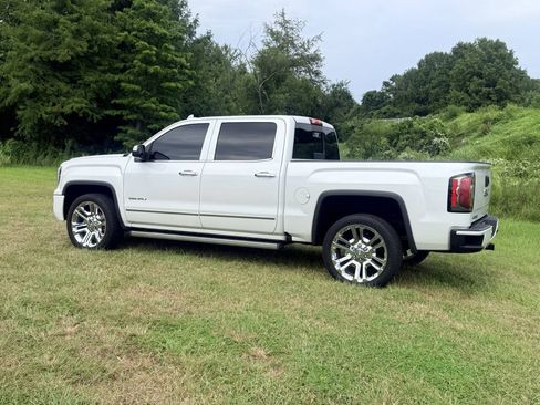 Used 2018 GMC Sierra 1500 Denali w/ Denali Ultimate Package AWD/4WD image 3