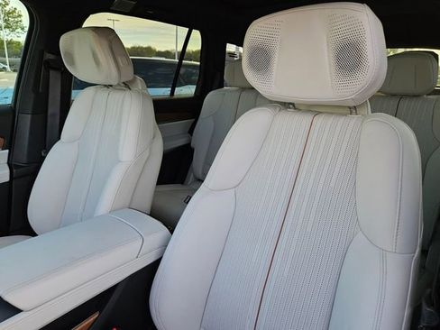 New 2026 Cadillac Vistiq Sport w/ LPO, Floor Liner Package image 12