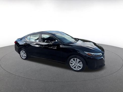 Used 2025 Nissan Sentra S image 2