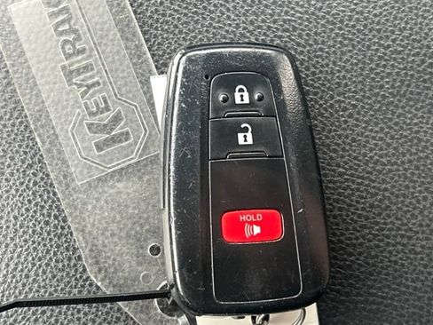 Used 2023 Toyota RAV4 AWD Hybrid image 58