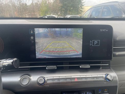 Used 2025 Hyundai Kona SEL image 17