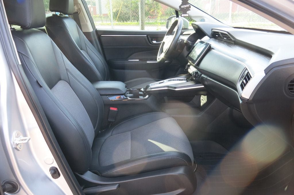 Used 2021 Honda Clarity Plug-In Hybrid image 14