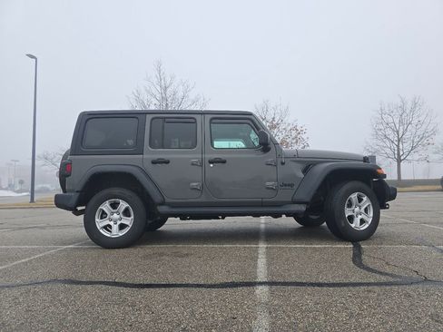 Used 2023 Jeep Wrangler Sport S image 14