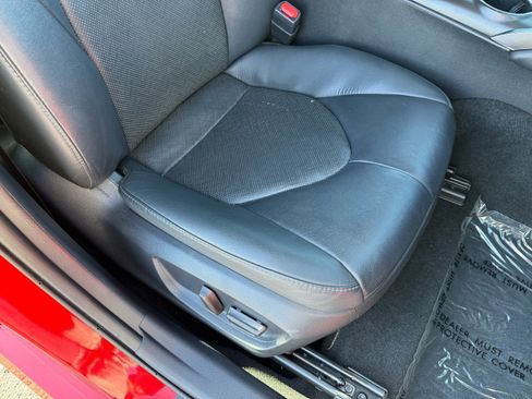 Used 2024 Toyota Camry XLE image 32