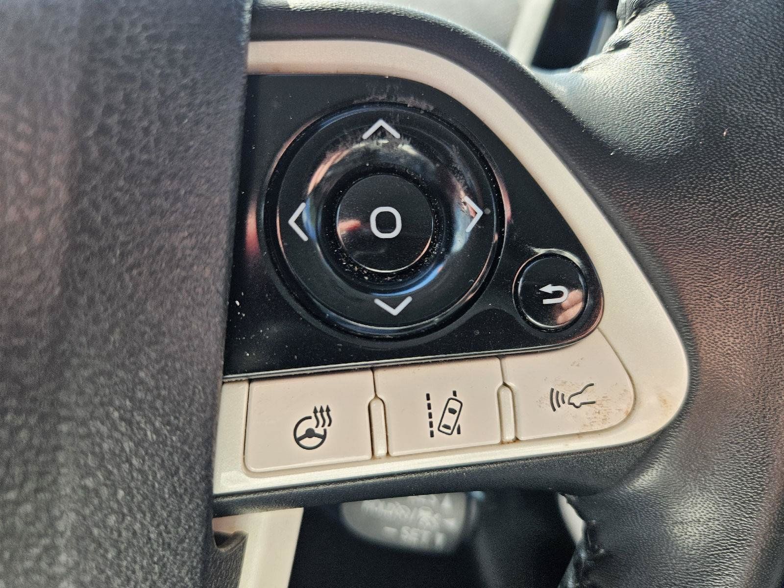 Used 2017 Toyota Prius Prime Advanced FWD image 15