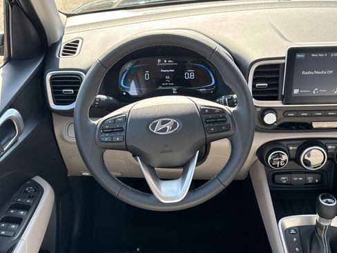 New 2026 Hyundai Venue SEL FWD image 24