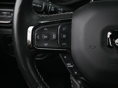 Used 2025 RAM 1500 Limited AWD/4WD image 18
