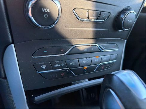 Used 2015 Ford Edge SEL w/ Equipment Group 201A image 31