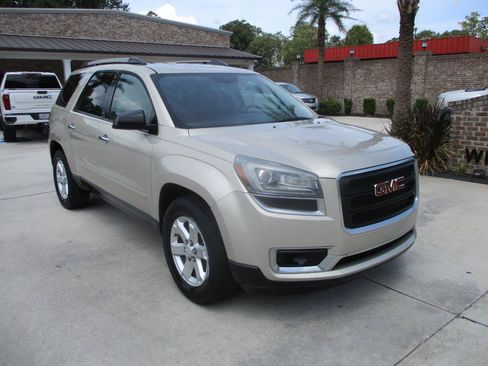Used 2014 GMC Acadia SLE FWD image 3