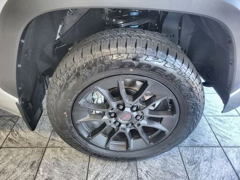 New 2026 Toyota Tundra Limited AWD/4WD image 10
