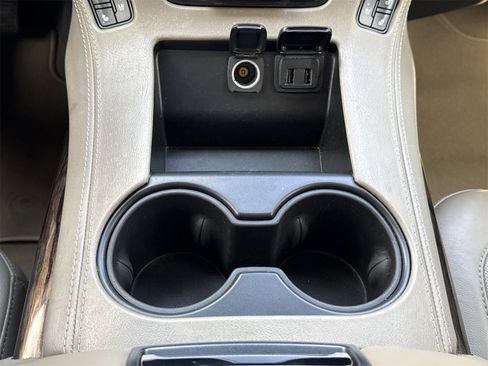 Used 2020 GMC Yukon SLT w/ Open Road Package image 35