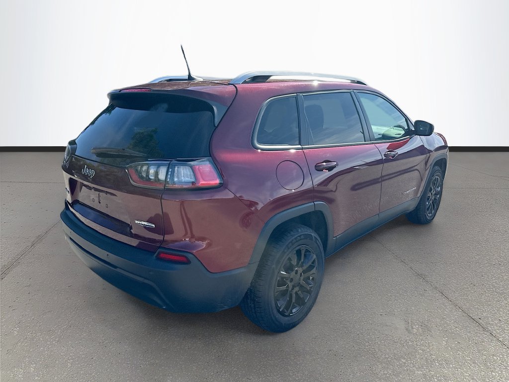 Used 2020 Jeep Cherokee Latitude w/ Cold Weather Group AWD/4WD image 7