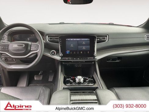 Used 2024 Jeep Wagoneer L Series III w/ Flexible Seating Group image 10