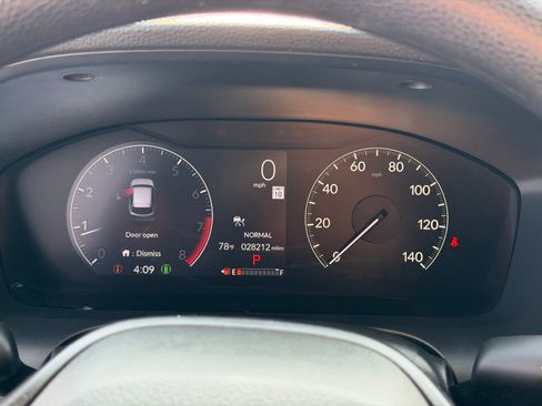 Used 2024 Honda HR-V LX image 17