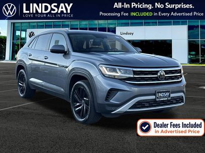 Used 2022 Volkswagen Atlas Cross Sport SE w/ Black Wheel Package