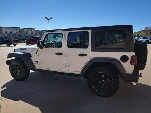Used 2021 Jeep Wrangler Unlimited Sport AWD/4WD image 7