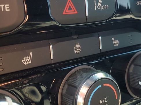 Used 2025 RAM 1500 Big Horn image 24