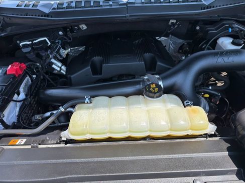 Used 2019 Ford F150 Lariat w/ Equipment Group 502A Luxury AWD/4WD image 22