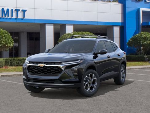 New 2026 Chevrolet Trax LT FWD image 6