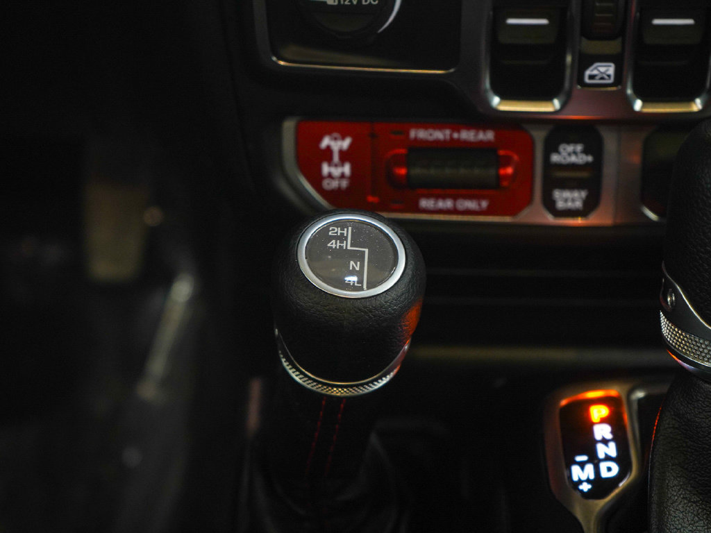 Used 2021 Jeep Wrangler Unlimited Rubicon w/ Uconnect 4C Nav & Sound Group AWD/4WD image 21