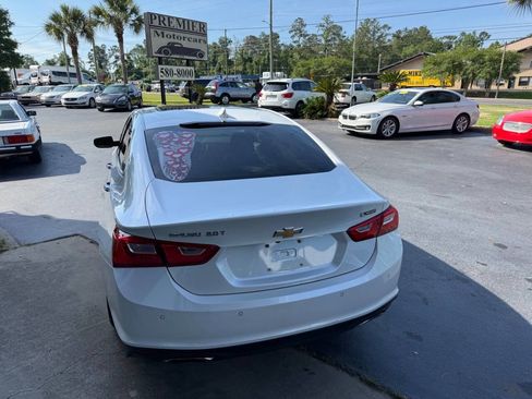 Used 2016 Chevrolet Malibu Premier w/ Driver Confidence Package II FWD image 4
