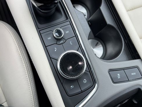 Used 2020 Cadillac XT6 Premium Luxury w/ LPO, Floor Liner Package image 29