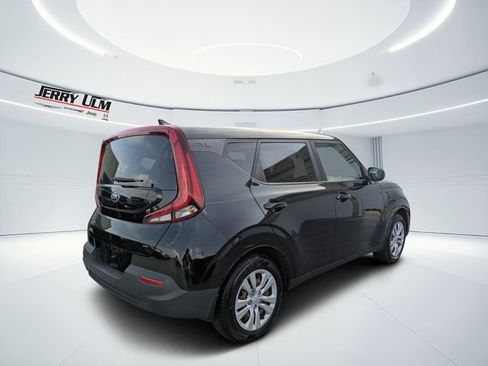 Used 2020 Kia Soul LX FWD image 3