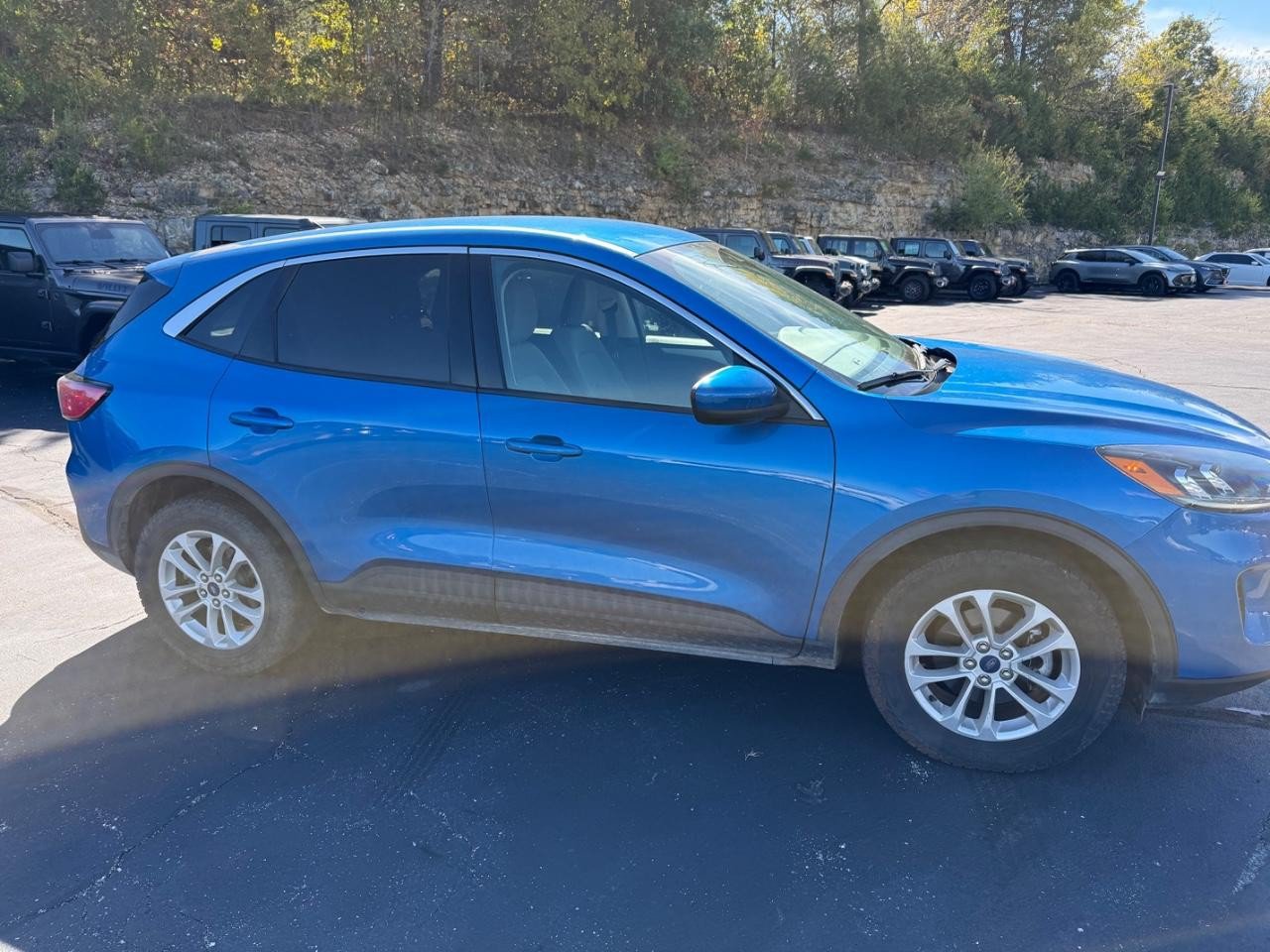 Used 2020 Ford Escape SE AWD/4WD image 4