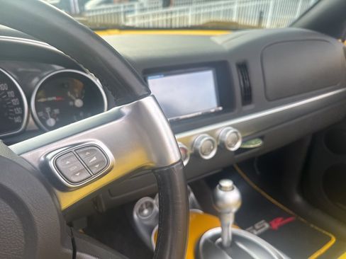 Used 2004 Chevrolet SSR w/ Preferred Equipment Group image 13