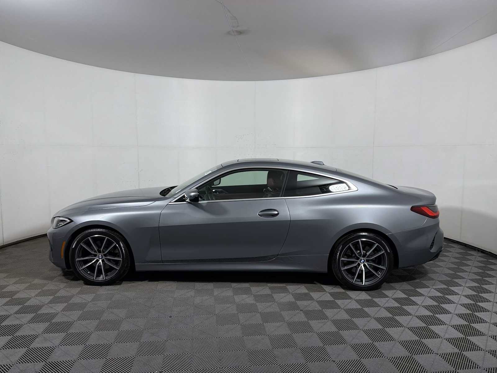 Used 2024 BMW 430i xDrive Coupe w/ Convenience Package AWD/4WD image 4