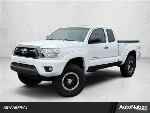 Used 2013 Toyota Tacoma 4x4 Access Cab V6 w/ TRD Off-Road Pkg image 1