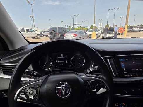 Used 2020 Buick Enclave Avenir w/ Avenir Technology Package FWD image 31