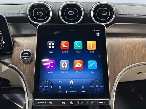 Used 2025 Mercedes-Benz GLC 300 4MATIC image 20