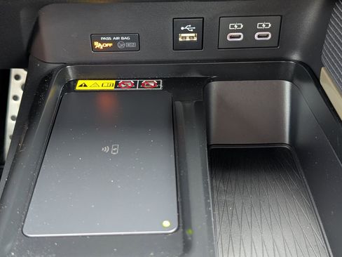 Used 2026 Toyota Camry SE FWD image 18