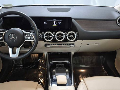 Certified 2023 Mercedes-Benz GLA 250 4MATIC image 18