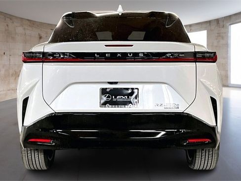 New 2026 Lexus RZ 450e AWD image 4