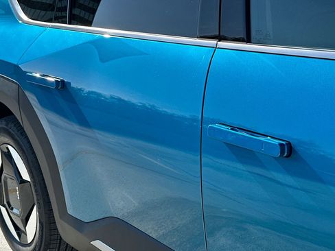 New 2026 Kia EV9 Wind image 9