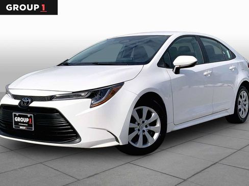 Used 2024 Toyota Corolla LE FWD image 1