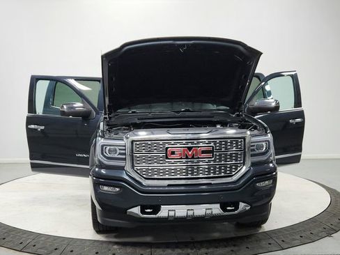 Used 2018 GMC Sierra 1500 Denali w/ Denali Ultimate Package image 10