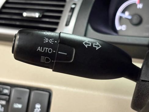 Used 2014 Honda Odyssey EX-L image 37