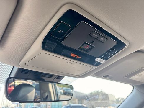 Used 2025 Toyota Grand Highlander AWD image 22