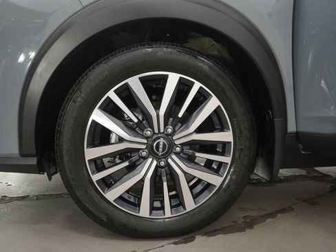 Used 2023 Nissan Kicks SV image 27