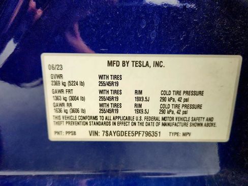Used 2023 Tesla Model Y Long Range AWD/4WD image 23