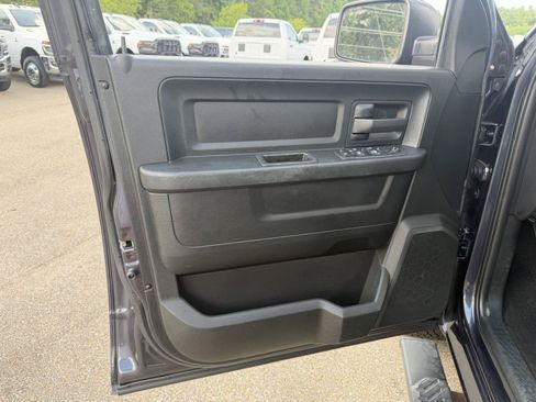 Used 2018 RAM 1500 Express w/ Express Value Package RWD image 15