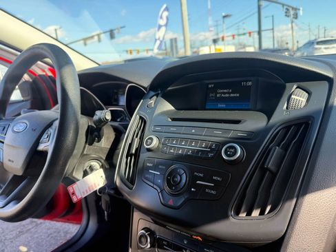 Used 2015 Ford Focus SE image 21