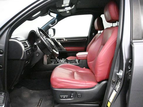Used 2020 Lexus GX 460 Premium w/ Premium Package image 8