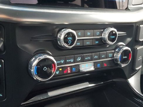 Used 2022 Ford F150 Lariat w/ Equipment Group 502A High image 24