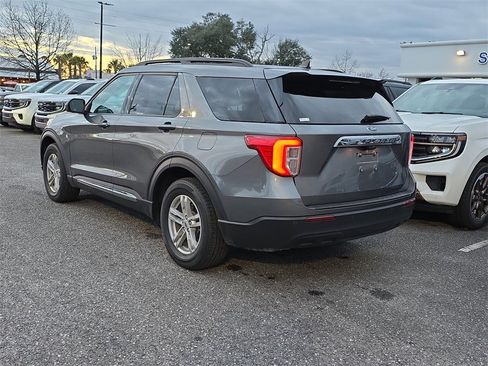 Used 2024 Ford Explorer XLT image 7